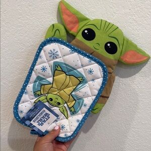 Star Wars Grogu Kitchen Mitt Set